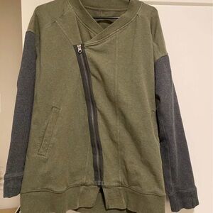 Lululemon size 8 Olive Green Asymmetrical Zip Jacket